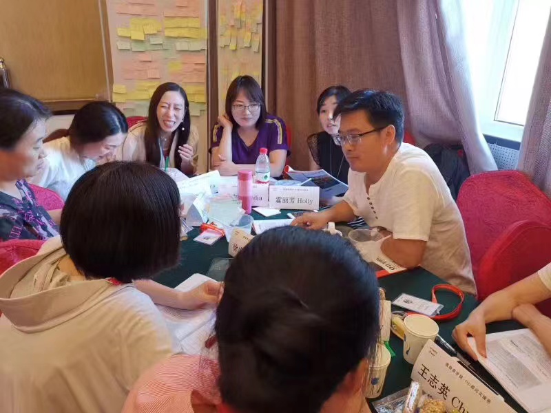 伊恩老师在中国工作的照片花絮