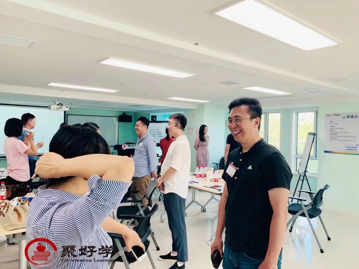 伊恩老师在中国工作的照片花絮